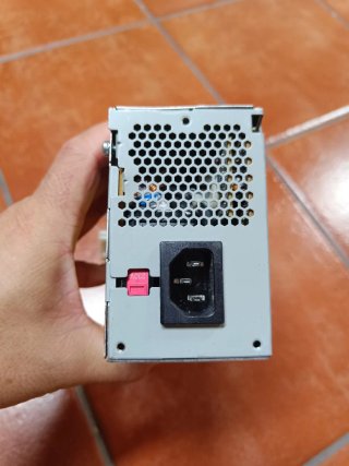 Fuente de Alimentación PC DELTA ELECTRONICS