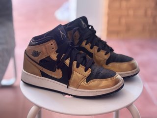 Nike Air Jordan 1 Mid Oro Negro Talla 38