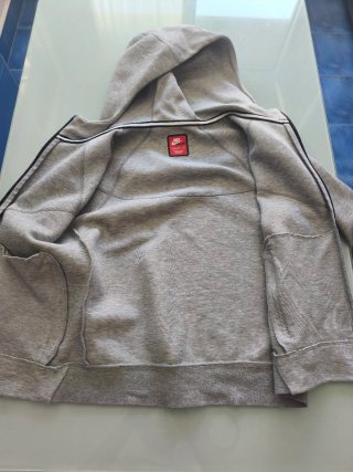 Sudadera Nike Tech Gris