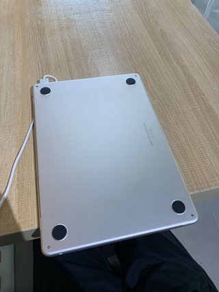 Ordenador portátil Apple Plata
