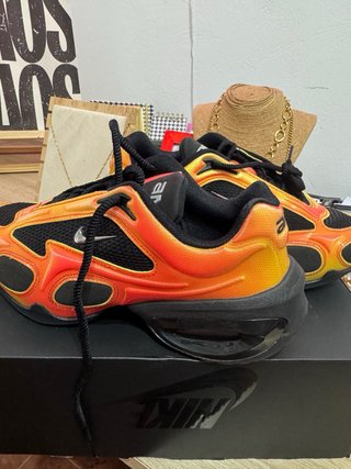 Zapatillas Nike Air Max Naranja y Negro