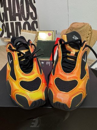 Zapatillas Nike Air Max Naranja y Negro