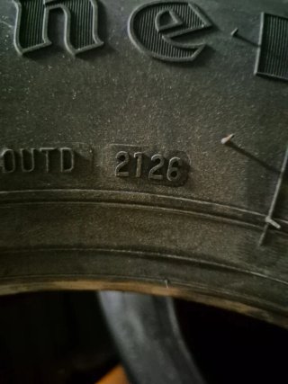 215 65 16C 109 107T Firestone
