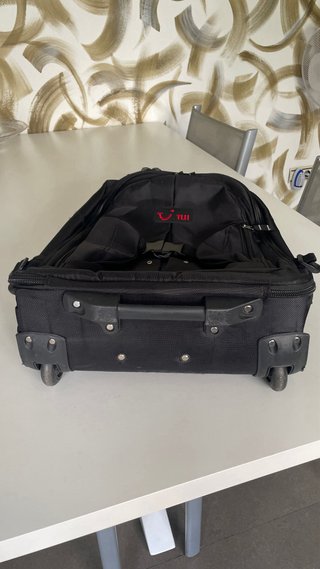 MOCHILA DE VIAJE /TROLLEY NEGRA