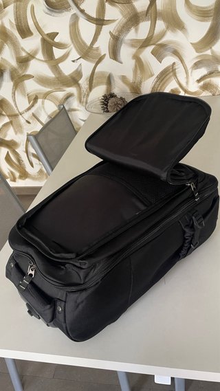 MOCHILA DE VIAJE /TROLLEY NEGRA