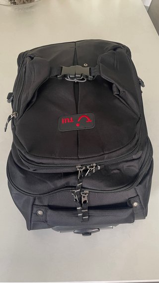 MOCHILA DE VIAJE /TROLLEY NEGRA
