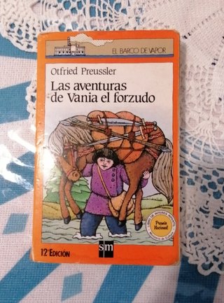 Dos libros - Barco de vapor. A partir de 9 años.