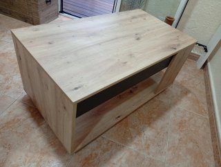 Mesa baja madera y negra con cajón