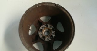 Llanta 15x7j jeep cherokee 2.5 se 368520