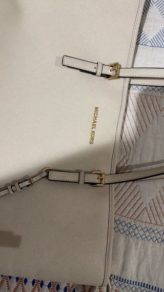 Bolso Michael Kors Beige y Dorado