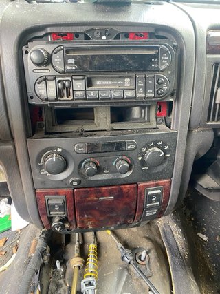 Despieze Jeep Grand Cherokee 2001 COCHE VOLCADO