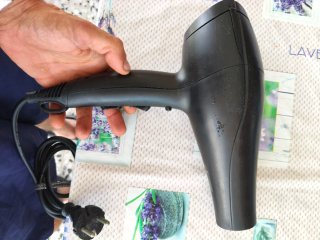 Secador de pelo Kuken negro