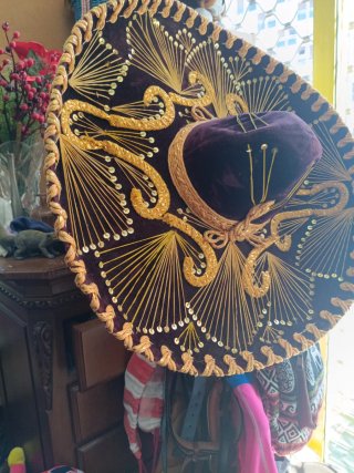 Sombrero Mexicano Bordado Dorado