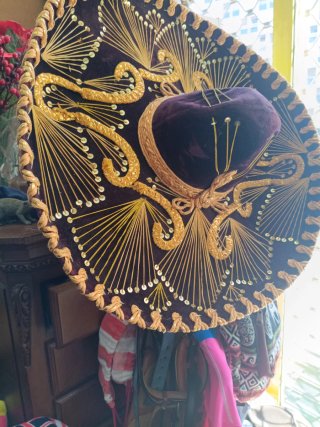 Sombrero Mexicano Bordado Dorado