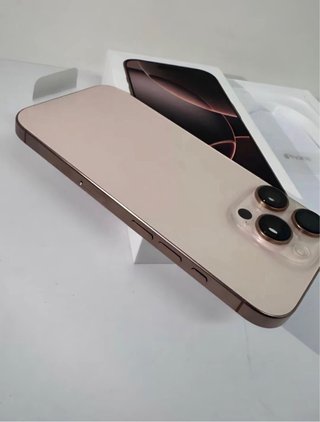 iPhone 16 Pro Desert Titanio