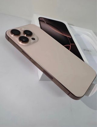 iPhone 16 Pro Desert Titanio