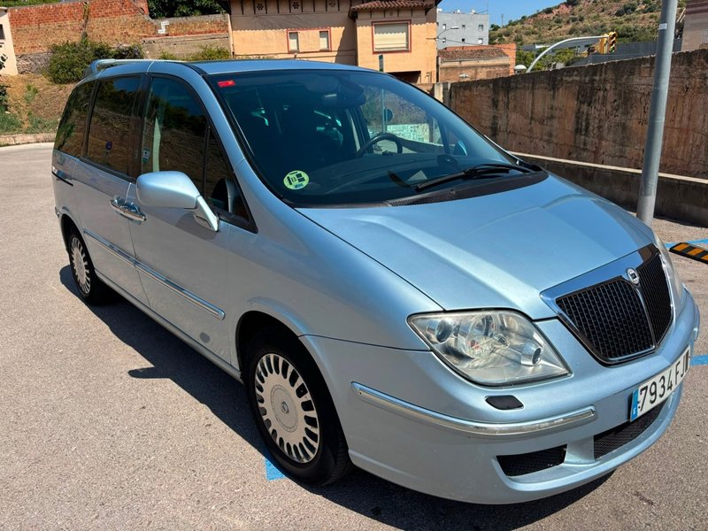 Lancia Phedra - foto 1