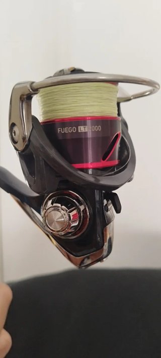 Caña de pescar Wisdom 220 4-18G Daiwa fuego 2000