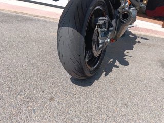 Kawasaki Z800 Naranja y Negra