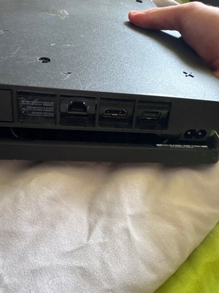 PlayStation 4 Slim Negra