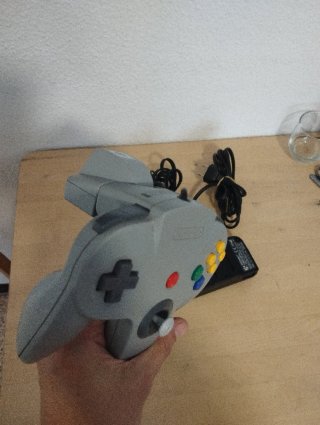 Nintendo 64 gris