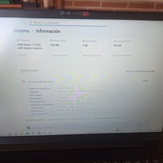 Portátil Lenovo Ryzen 5 7520 U 16GB RAM, 1TB