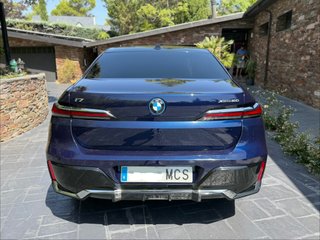 BMW i7 2023