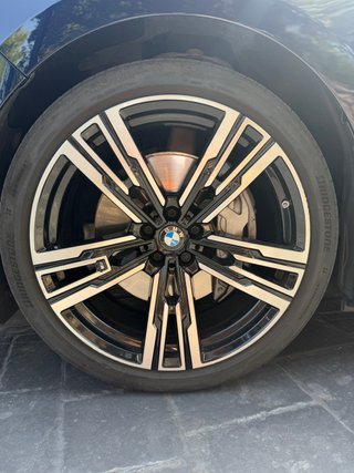 BMW i7 2023