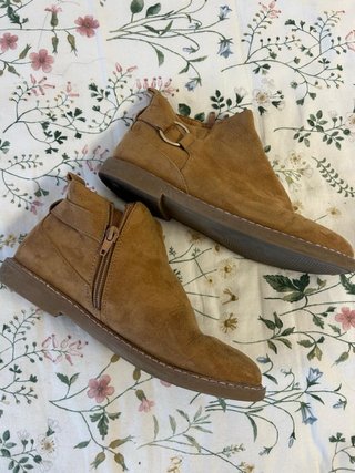 Botines marrones de piel con cremallera
