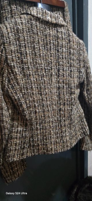 Chaqueta Zara Tweed con Cuello Pelo