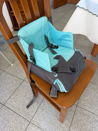 Trona Portatil Munchkin Azul y gris