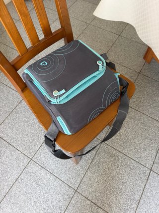 Trona Portatil Munchkin Azul y gris