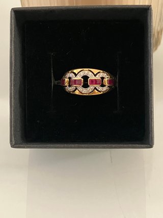 Anillo Vintage Oro 18k Diamantes y Rubíes