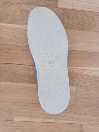 Mocasines grises con borlas