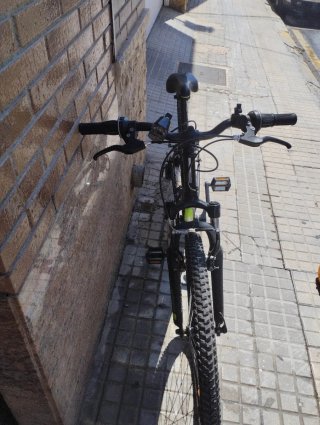 Bicicleta Rockrider ST500 + CASCO Btwin