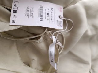 Vestido Zara satinado cuello alto talla única
