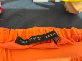 Falda larga Zara.