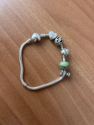 Pulsera Pandora con 5 charms