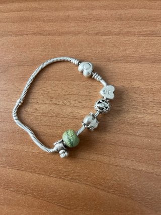 Pulsera Pandora con 5 charms