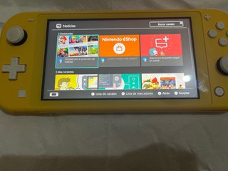 Nintendo Switch Lite Amarilla
