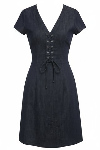 Vestido vaquero con cordones