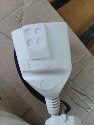 Alargador blanco con toma de tierra 1,5m