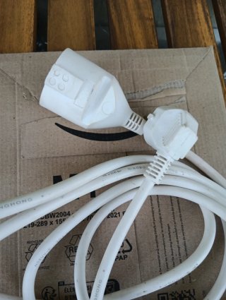 Alargador blanco con toma de tierra 1,5m