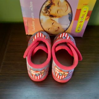 Pantuflas de niño. Fútbol Sevilla y Betis Vulca-Bi