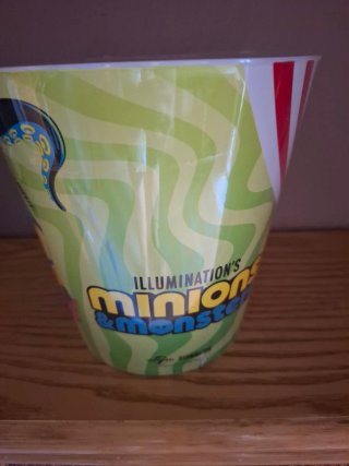 Bol de palomitas Minions sin abrir