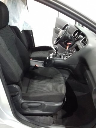 Peugeot 5008 2010