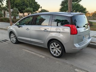 Peugeot 5008 2010