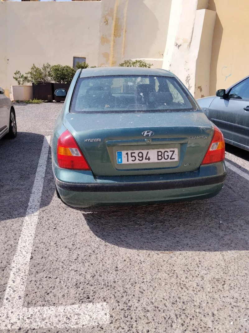 Hyundai Elantra 2001 - foto 1