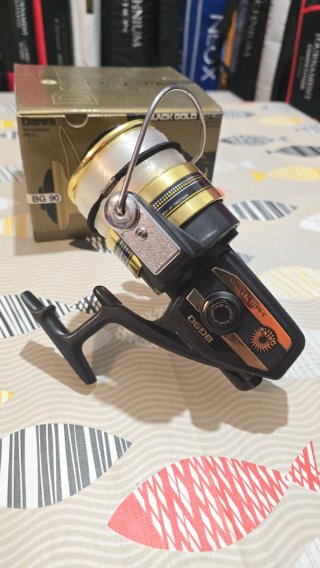 CARRETE DAIWA BLACK GOLD SERIES BG90