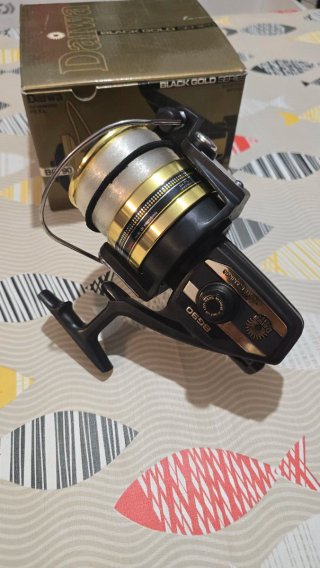 CARRETE DAIWA BLACK GOLD SERIES BG90